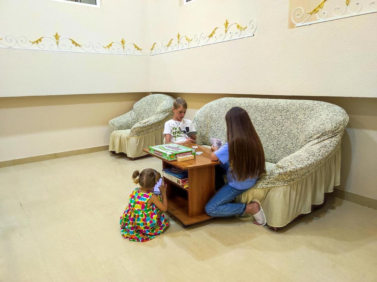 Отель Адунеи Сухум Ngoại thất bức ảnh